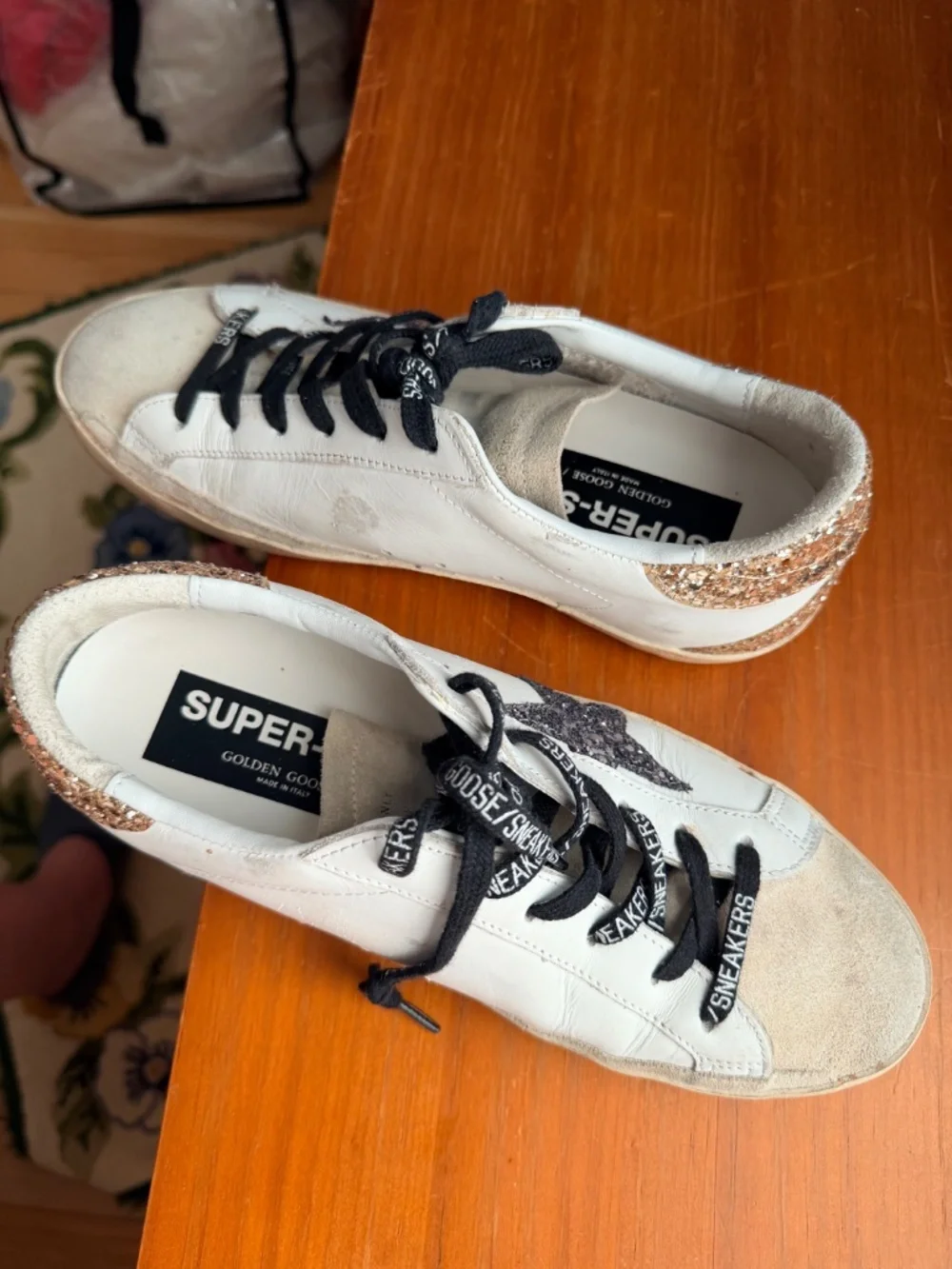 Golden Goose Women Superstar Low Top Sneakers - Picture 5 of 11